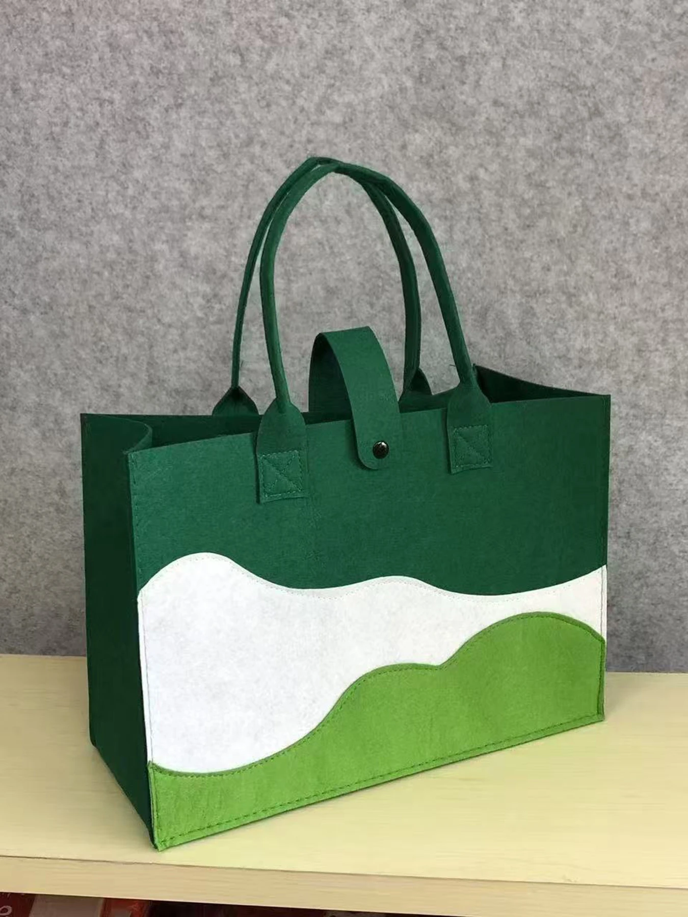 Felt Tote Bag with Color Block Design, Large Capacity Felt Tote Bag for Women, Travel Shopping Tote Bag, Gift Bag