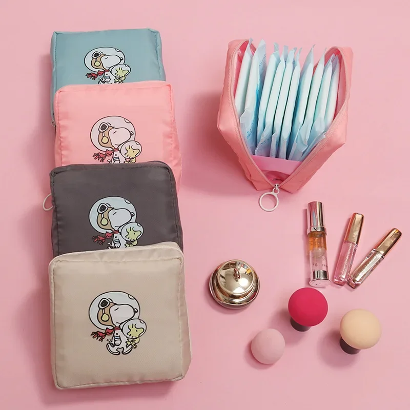 Snoopy Sanitary Napkin Storage Bag Portable Cartoon Cosmetic Women Travel Earphone Coin Organizer Girls Tampon Pad Mini Pouch