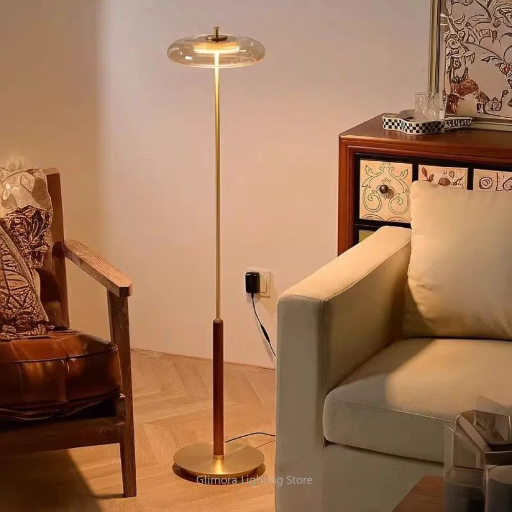 

Nordic Iron Bedside Table Lamp for Bedroom, Mid-Century Walnut Floor Lamp for Study Showroom, Light Luxury Accent Home Lighting