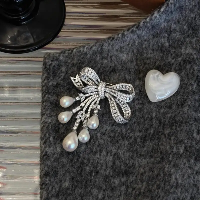 Luxury Zircon Pearl Bowknot Tassel Fashion Brooch Pins For Women Creative Handmade Suit Corsage Pins Clothing Accessories Gifts