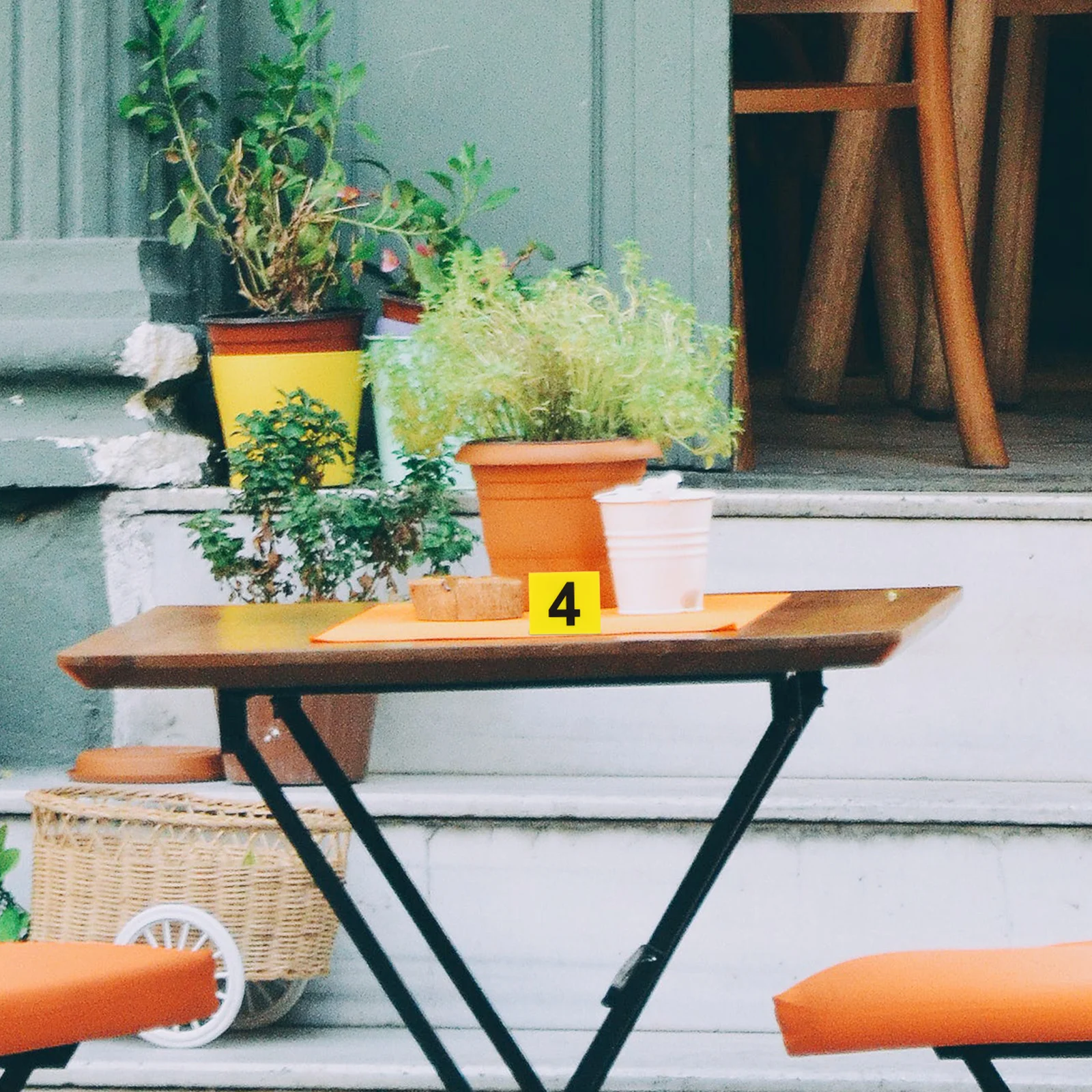 

20Pcs Acrylic V Shaped Number Markers Reusable Table Numbers for Restaurant Cafes Bars Elegant Design Table Number Signs