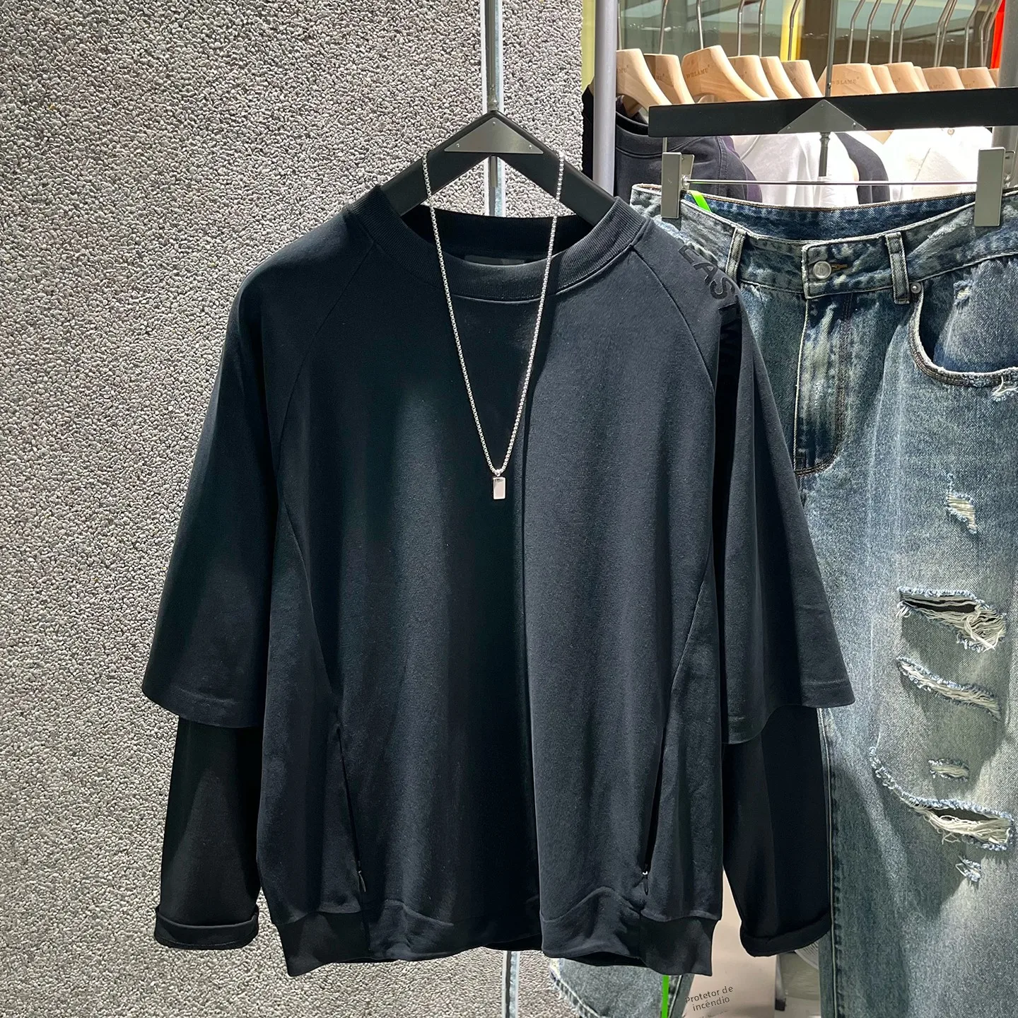 Camiseta Retro Americana de Manga Longa para Homens, Estilo Solto, Moda de Rua, Cor Sólida Simples, Estilo Hip Hop, Vestuário...