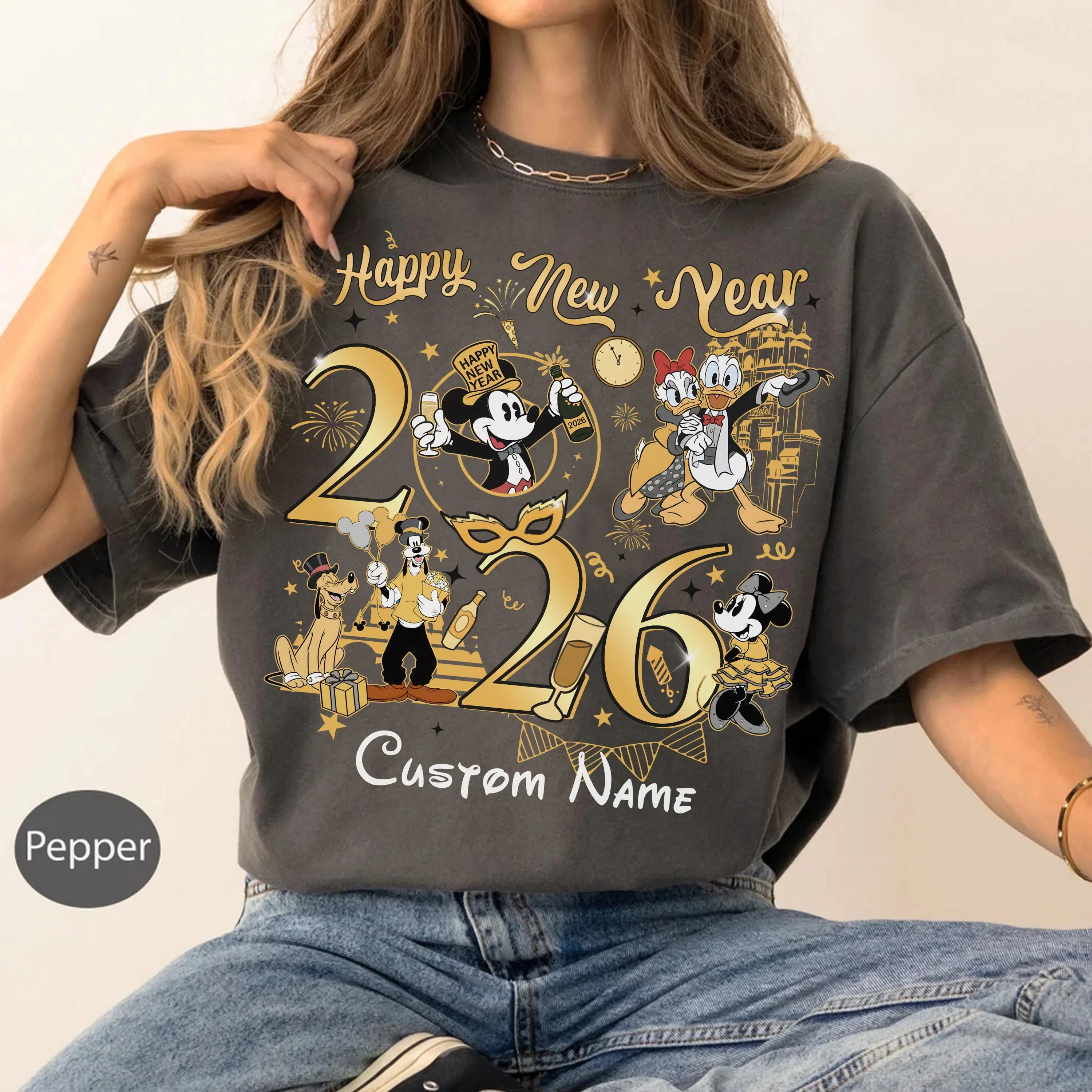 맞춤형 디즈니 미키와 친구들 새해 복 많이 받으세요 2026 티셔츠, 디즈니 가족 새해 복 많이 받으세요 2026 티셔츠, 첫 여행 2026
