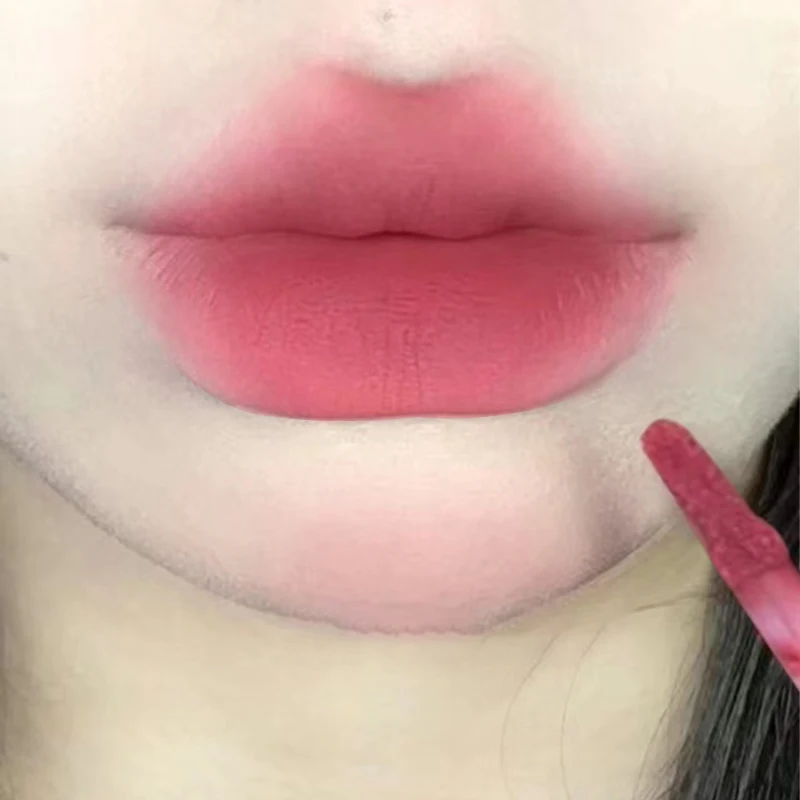 ベルベットマットリップグロス長持ちブラッシュアイシャドウスムーズ多目的美容クリーム防水ヌードリップティントメイクアップ化粧品