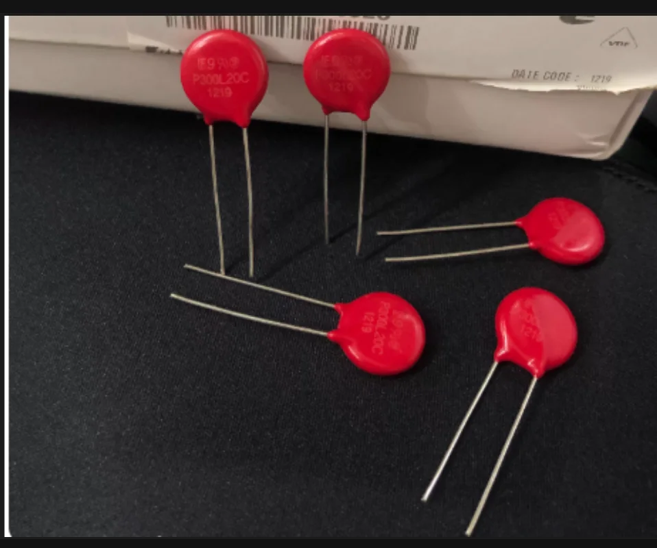 10PCS/LOT ORIGINAL  Varistor LA20APRunning LA20CP P300L20 300VAC