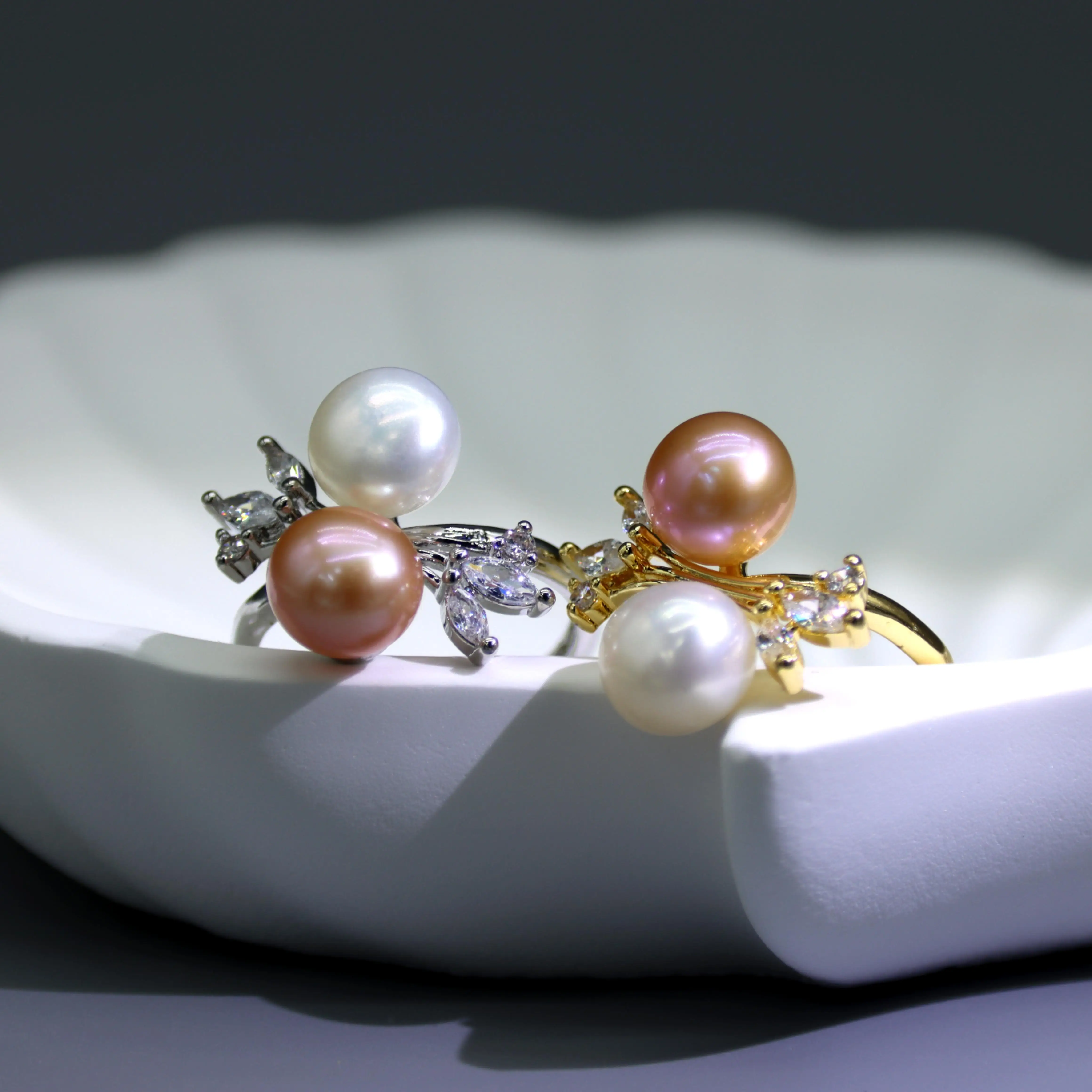 

High-End Gold/Silver Natural Pearl Double Bead Open Ring Fashionable Exquisite Party/Banquet Accessory comes with a gift box.