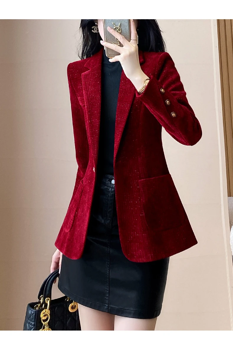 

2025 Новый красный толстый теплый маленький костюм, темпераментный светский высококачественный золотой бархатный топ