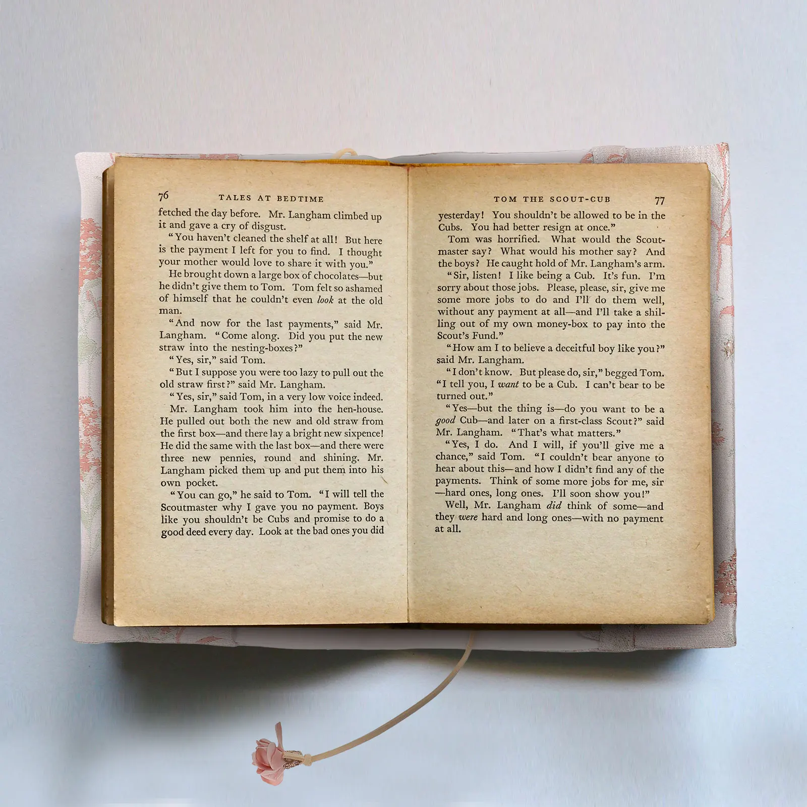 

Book Sleeve Fabric Cover Cloth Covers Protective Case Bookbinding Pink with Strap Protection