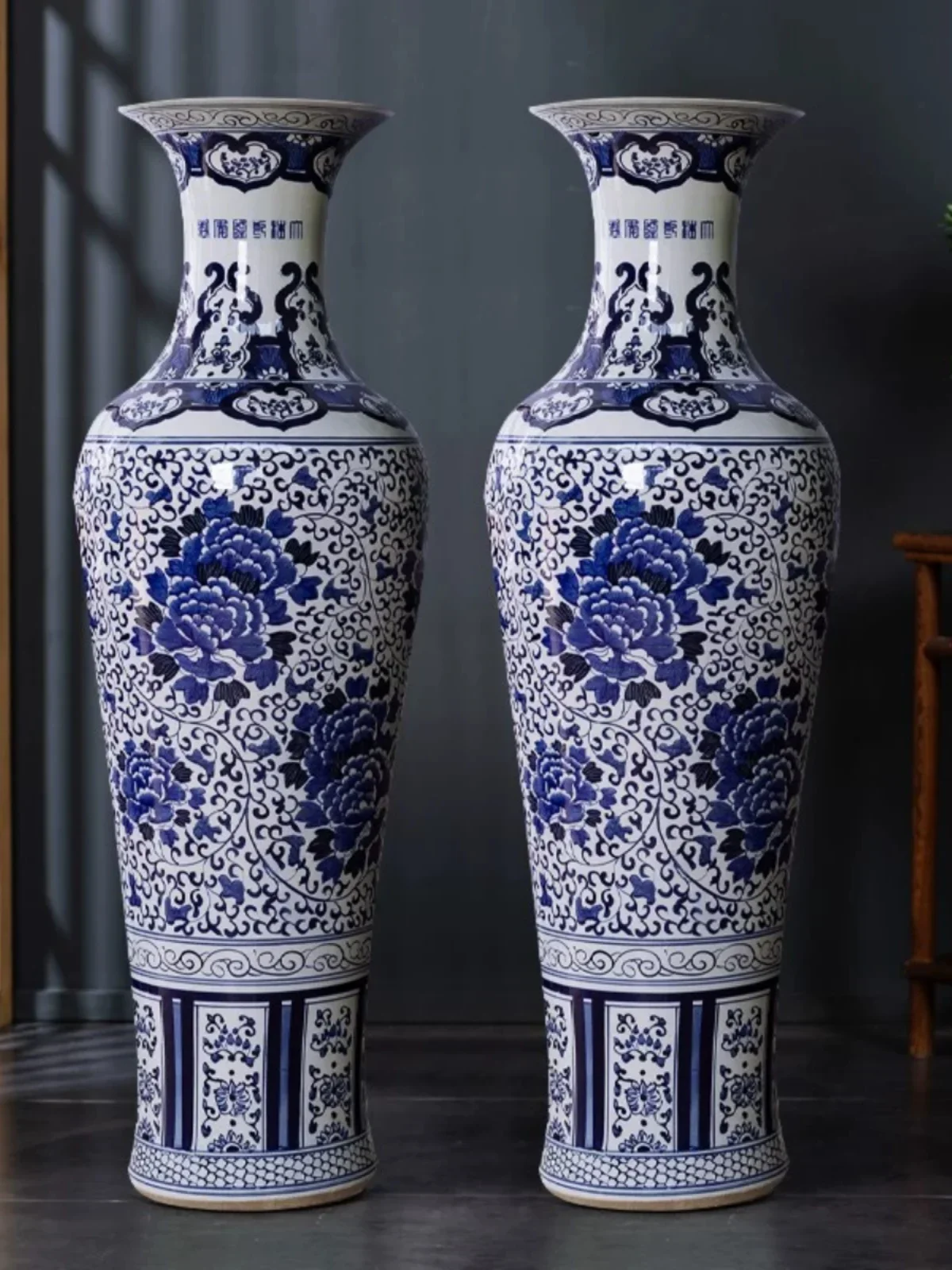 SGF Jingdezhen blue and white porcelain hand-painted floor-to-ceiling large vase hotel living room ornament decoration