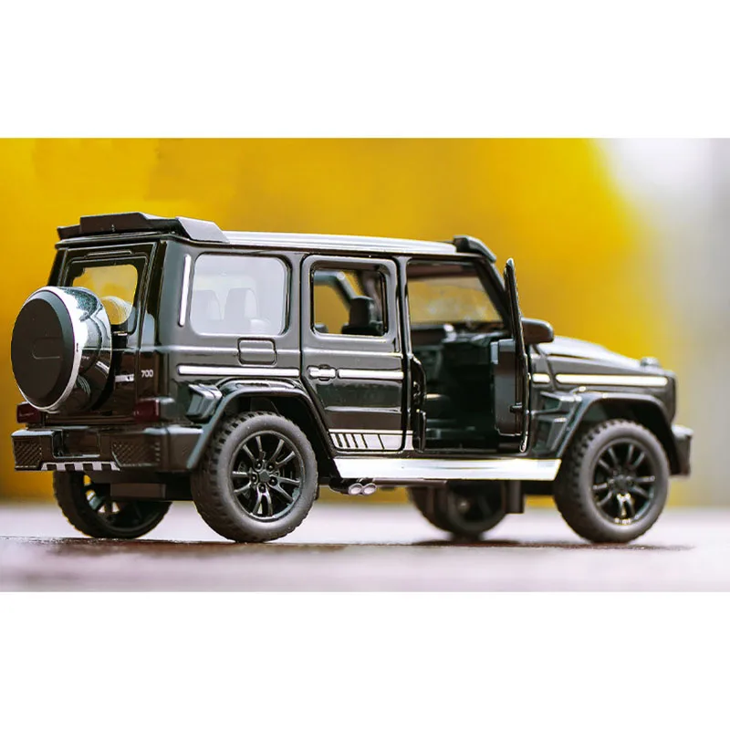 Modèle de voiture SUV en alliage moulé sous pression, jouet de simulation en métal, véhicules tout-terrain, collection de lumière sonore, cadeau pour enfants, 1/32, G700, G65