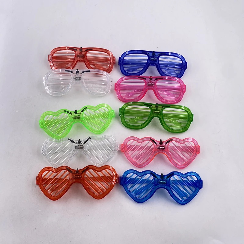 Lunettes néon en forme de cœur plonger oyantes pour carnaval, lunettes LED avec lumières, fournitures de fête d'anniversaire, accessoires de bar et de club