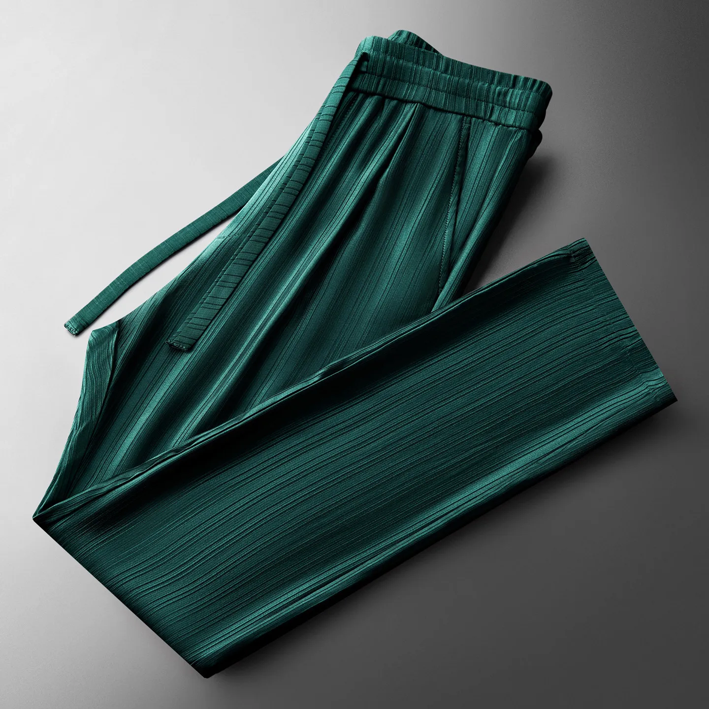 Summer high-end luxurious acetate ice-silk sports sweatpants for men with drawstring and straight-leg design for casual wear
