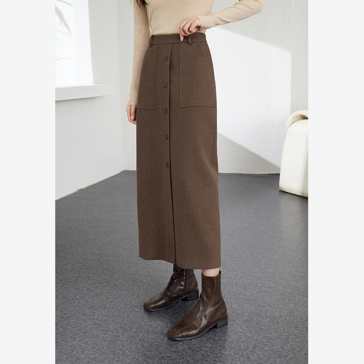 

VIMLY Women's Long Skirt Casual 2025 Winter New Elegant Straight Ladies Skirts High-waist Office Work Button Female Dress M9122