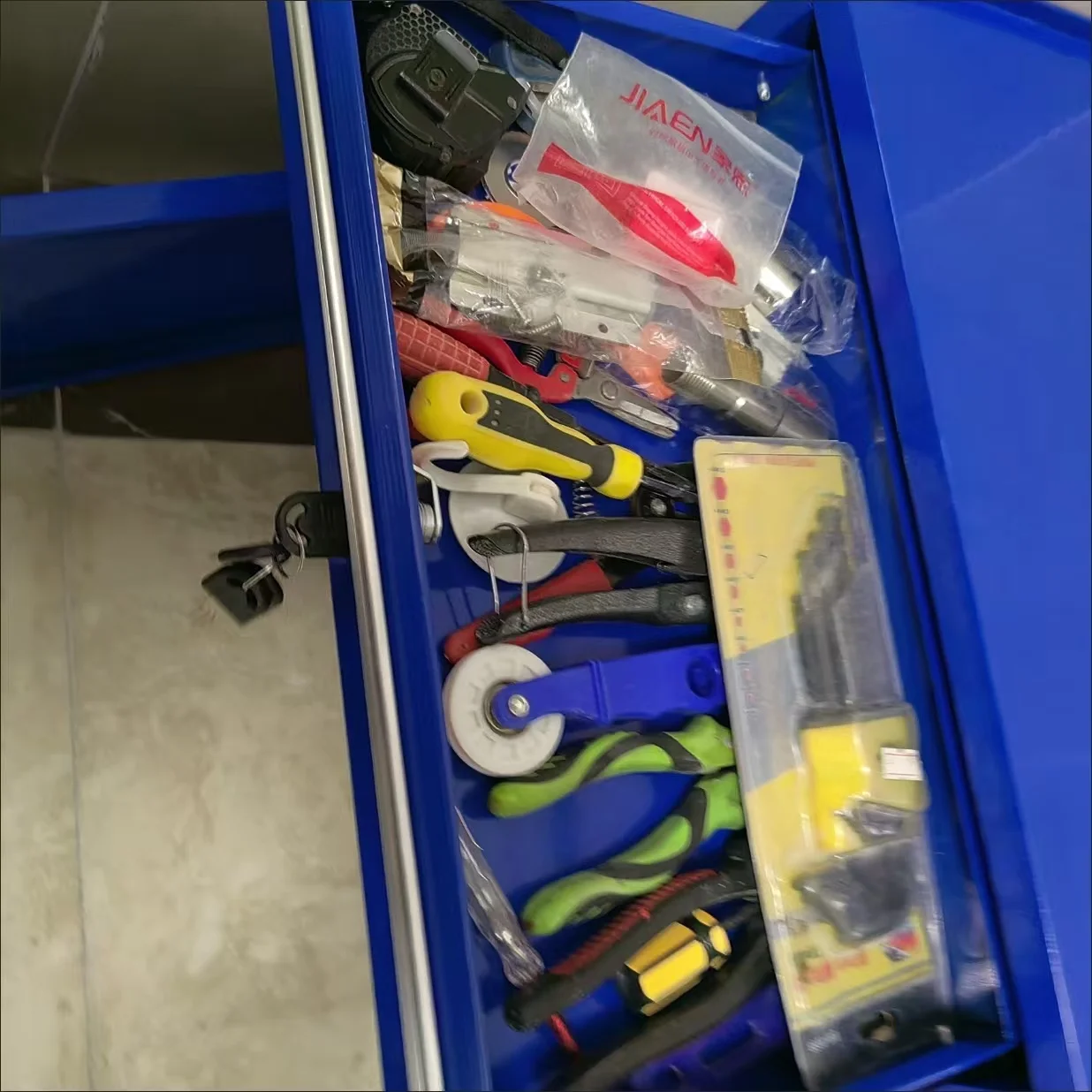 PremiumQuality Lockable Storage Cabinet with Key Aluminum Alloy Long Handle Thickened Stage Silent Drawer SlidesOffice Garage