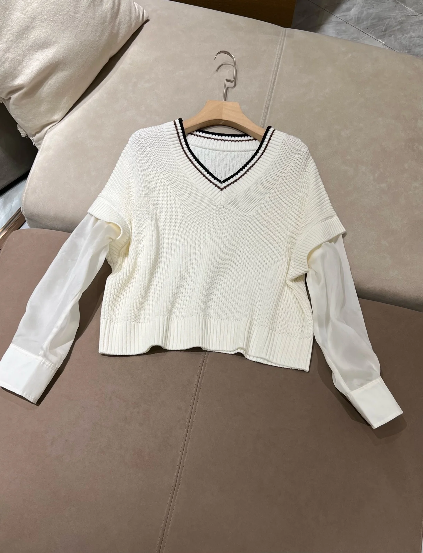 

Casual Sle V-Ne Silk Sve Fake Two-Piece Linen Knitted Loose Women's Top Slimming Effect Soft Comfortable Long Sve
