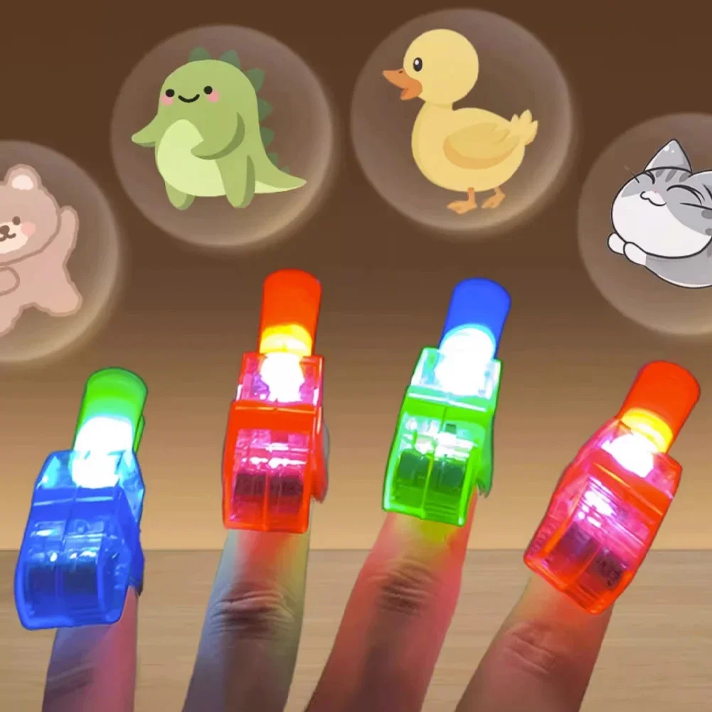 1pc aleatório crianças dedo projeção luz anéis iluminados animais dos desenhos animados fotos presentes eletrônicos anel de mão luminosa brinquedos