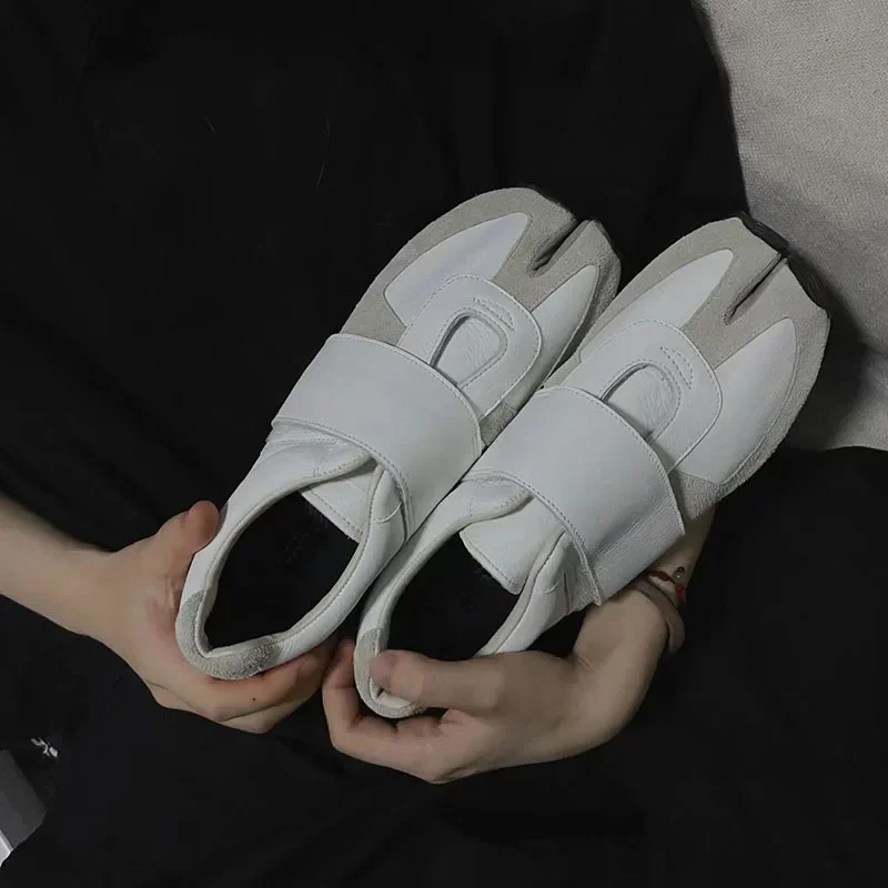 White Round Split Toe Colorblock Sneakers Japanese Style Hook & Loop Women Shoes Comfortable Breathable Flats Chaussure Femme