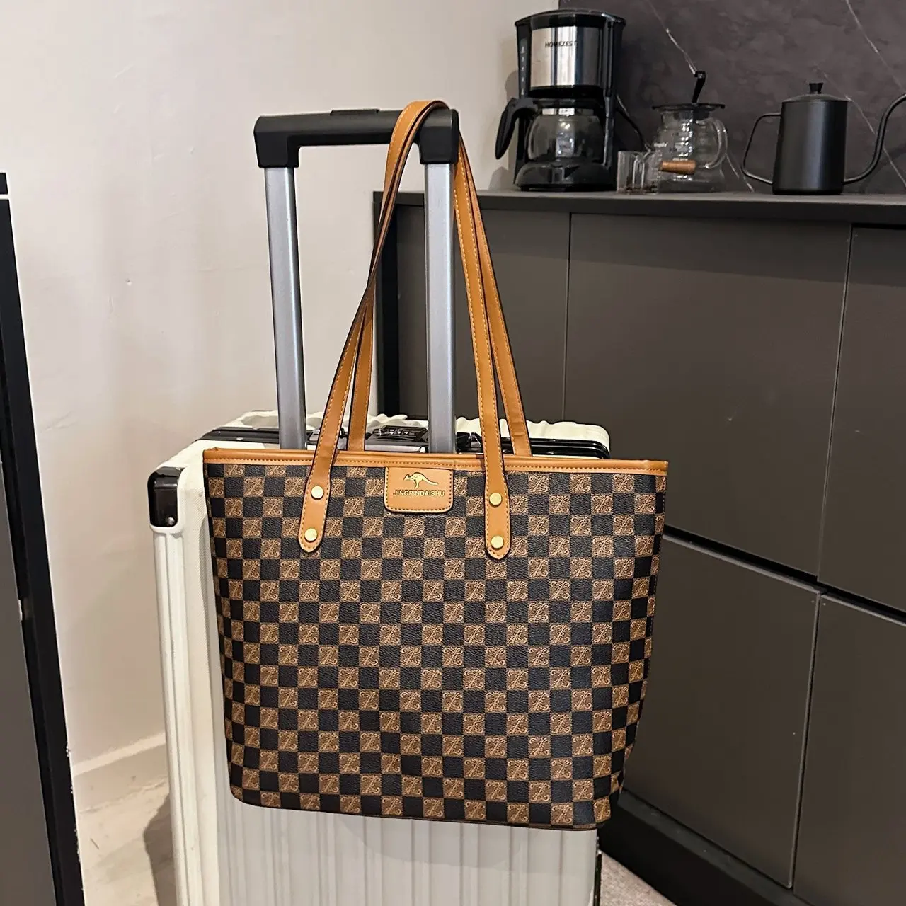 

2025 Summer Large Tote Bag Womens Printed Checkered Letter Shoulder Purse Spacious Canvas Crossbody Stylish Casual Handbag