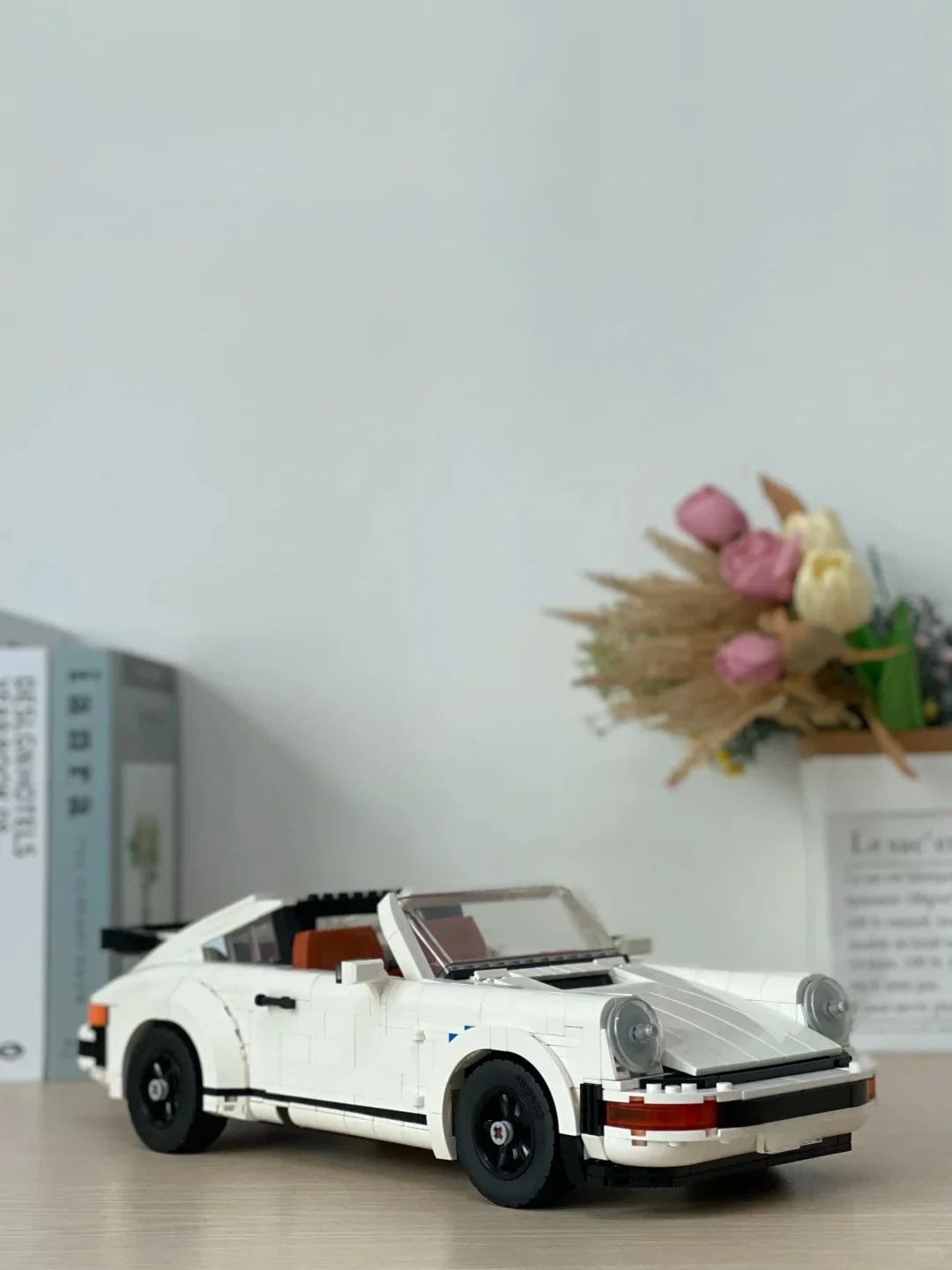 Neues Weißes Vintage Retro Klassisches Auto Modell Baustein-Set Tischdekoration Sammlerstück Spielzeug Geschenk für Feiertage und Festivals