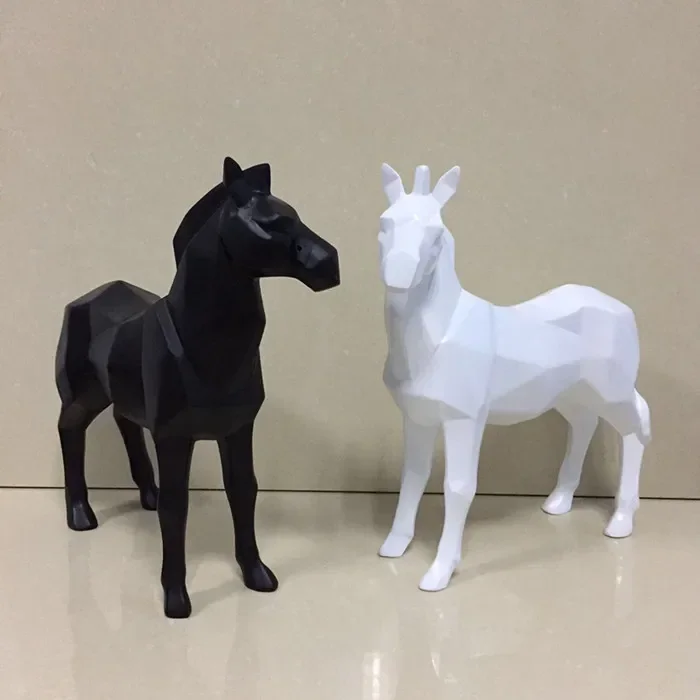 Geometry Shaped Horse Statue Abstractive Resin Animal Sculpture Craft Ornament Accessories for European Decoration