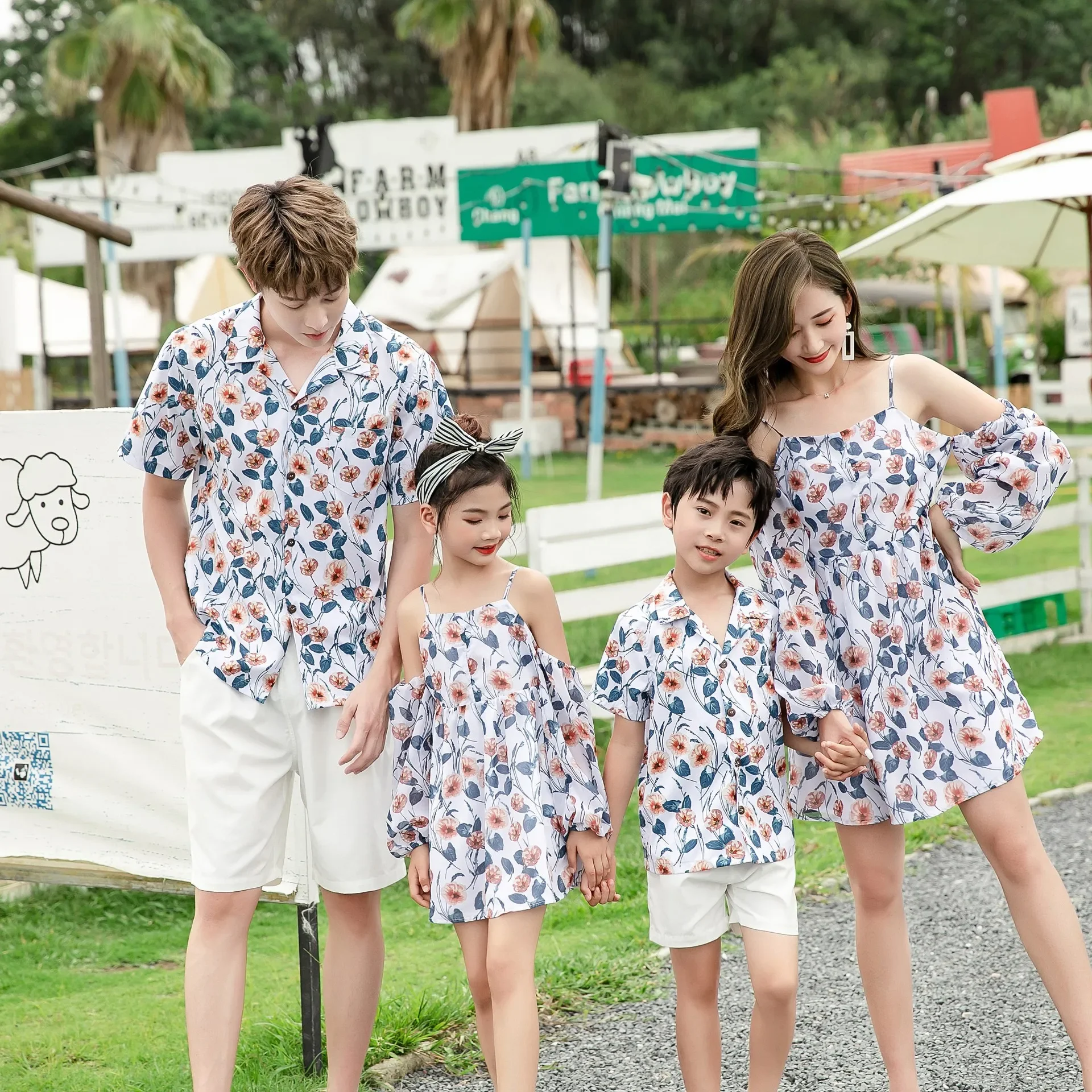 Family Summer Vacation Outfits 2023 New Mom Baby Girl Couple Dress Beach Dad Son Daughter Matching Clothing Parent Child Clothes