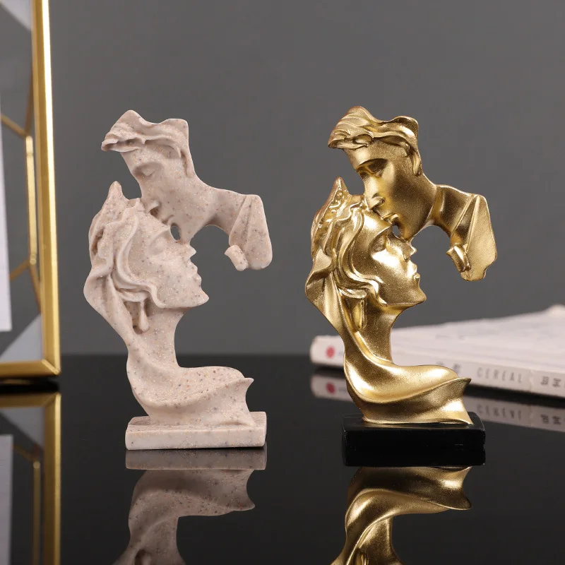 Romantic Couple Kissing Statue - Handmade Resin Sculpture Wedding Gift, Eternal Embrace Love Figurine Base Home Decor Keepsake