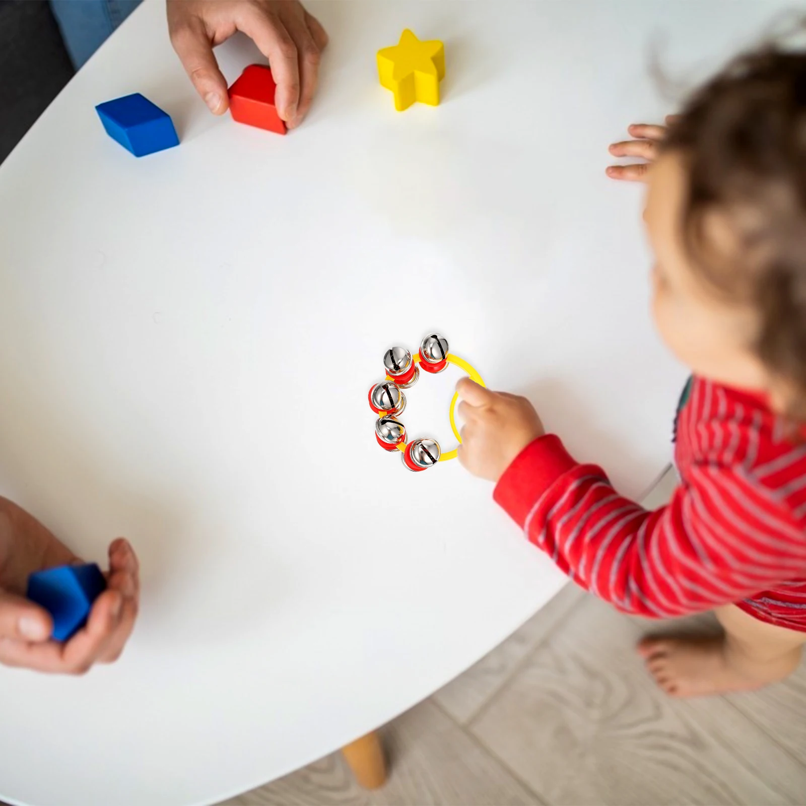 2 pezzi braccialetto campana a mano giocattoli per bambini sonagli in plastica per campanelli da polso decorativi agitatore per bambini