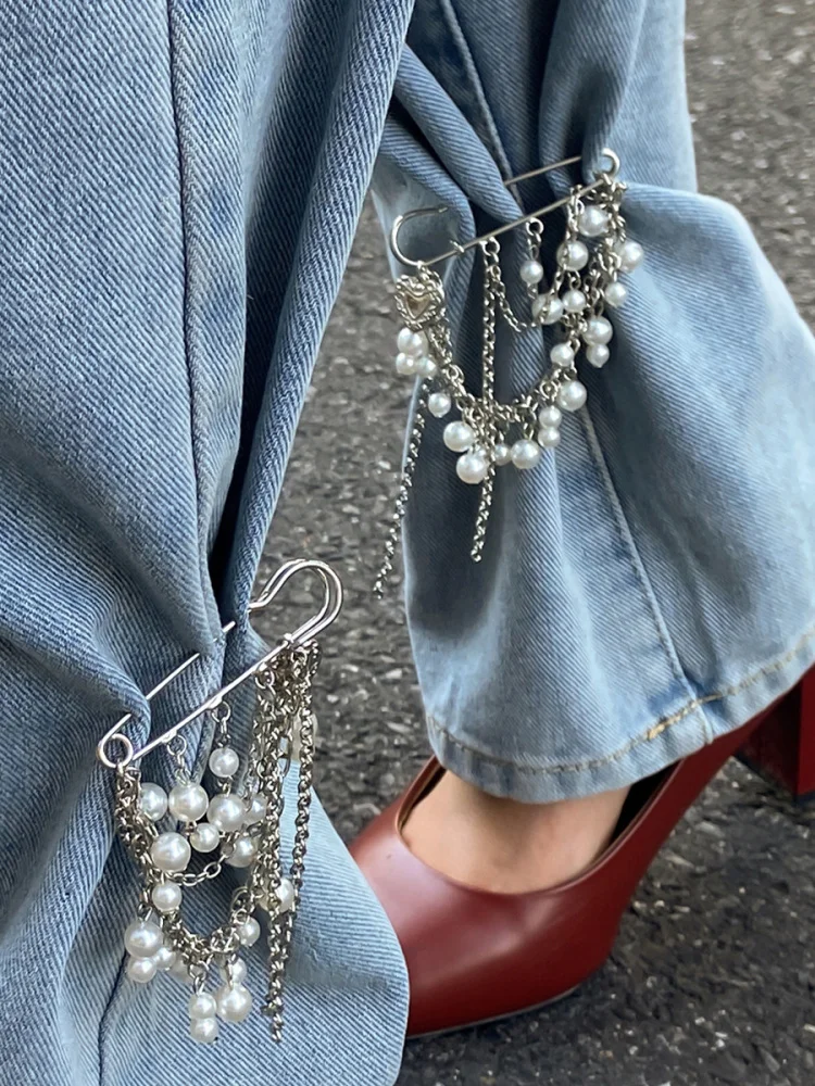 

Women's Decorative Pearl Tassel Bracelet Alloy ortened Multi-use Brooch Hanging Ornament Sweet Cool INS Cross-Border Design