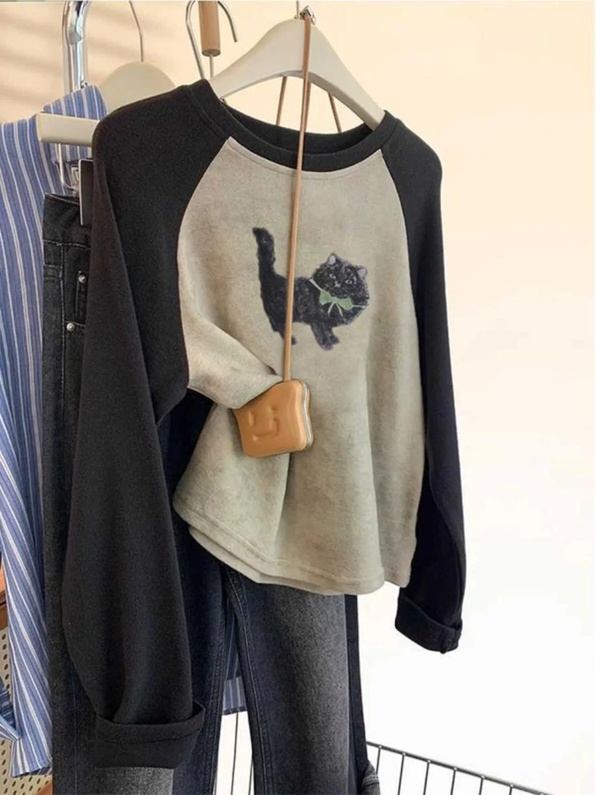 

Женская футболка с длинным рукавом и мультяшным котенком, базовая, для ношения под одеждой, осенне-зимняя новинка