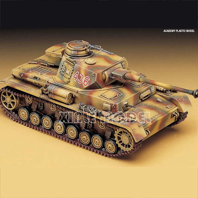 مجموعة نماذج دبابة الأكاديمية 13234 Panzerkampfwagen IV Ausf. ح/ج 1/35