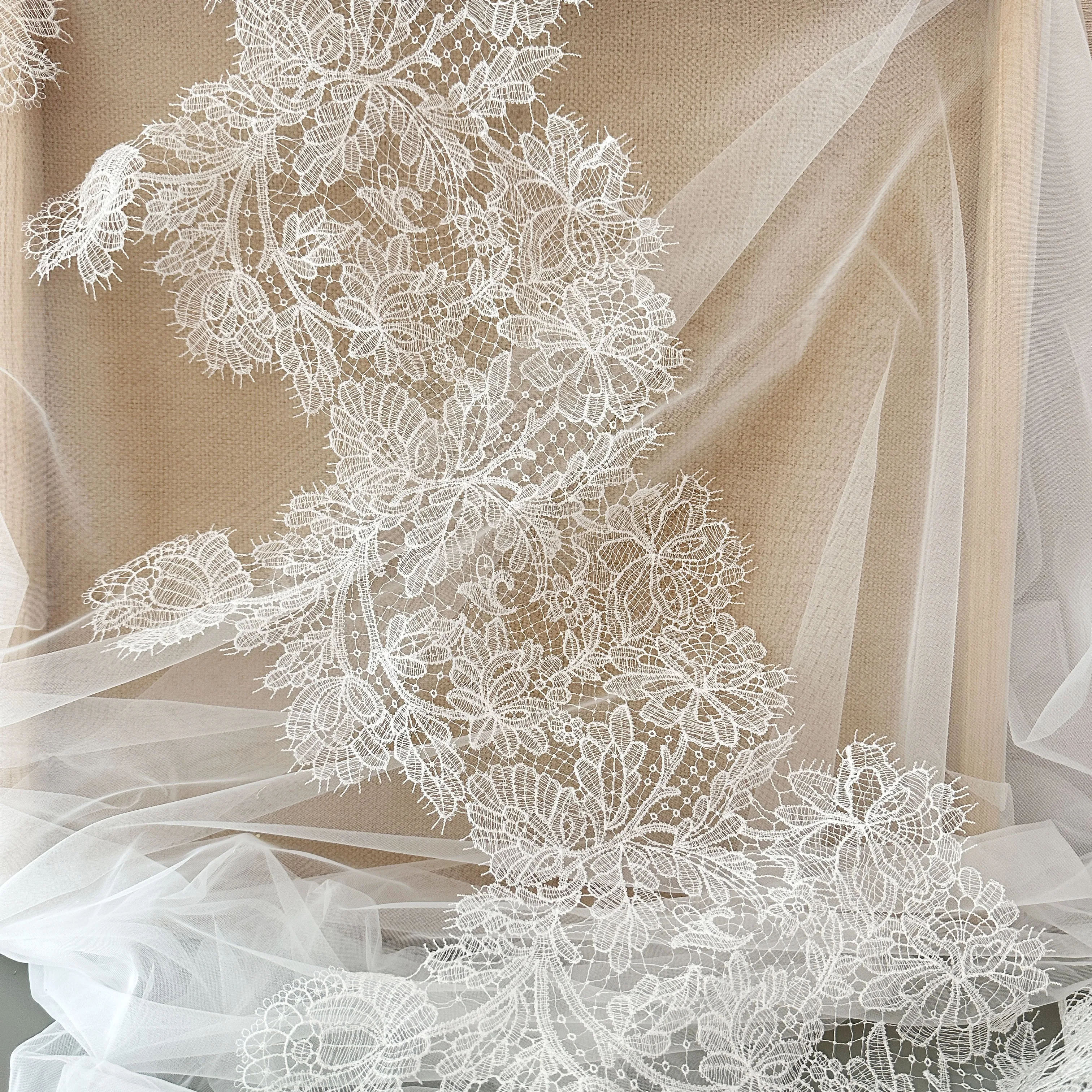 Spitzenstickerei-Streifen, handgefertigte DIY-Accessoires für die Hochzeitskleiddekoration, weißes Netzgewebe, durchbrochener Stoff, hohe Qualität – Detail 5
