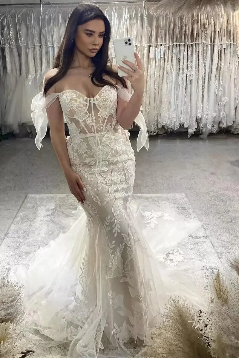

Mermaid Wedding Dresses for Bride Off Shoulder Lace Sleeveless Beach Bridal Dress for Women