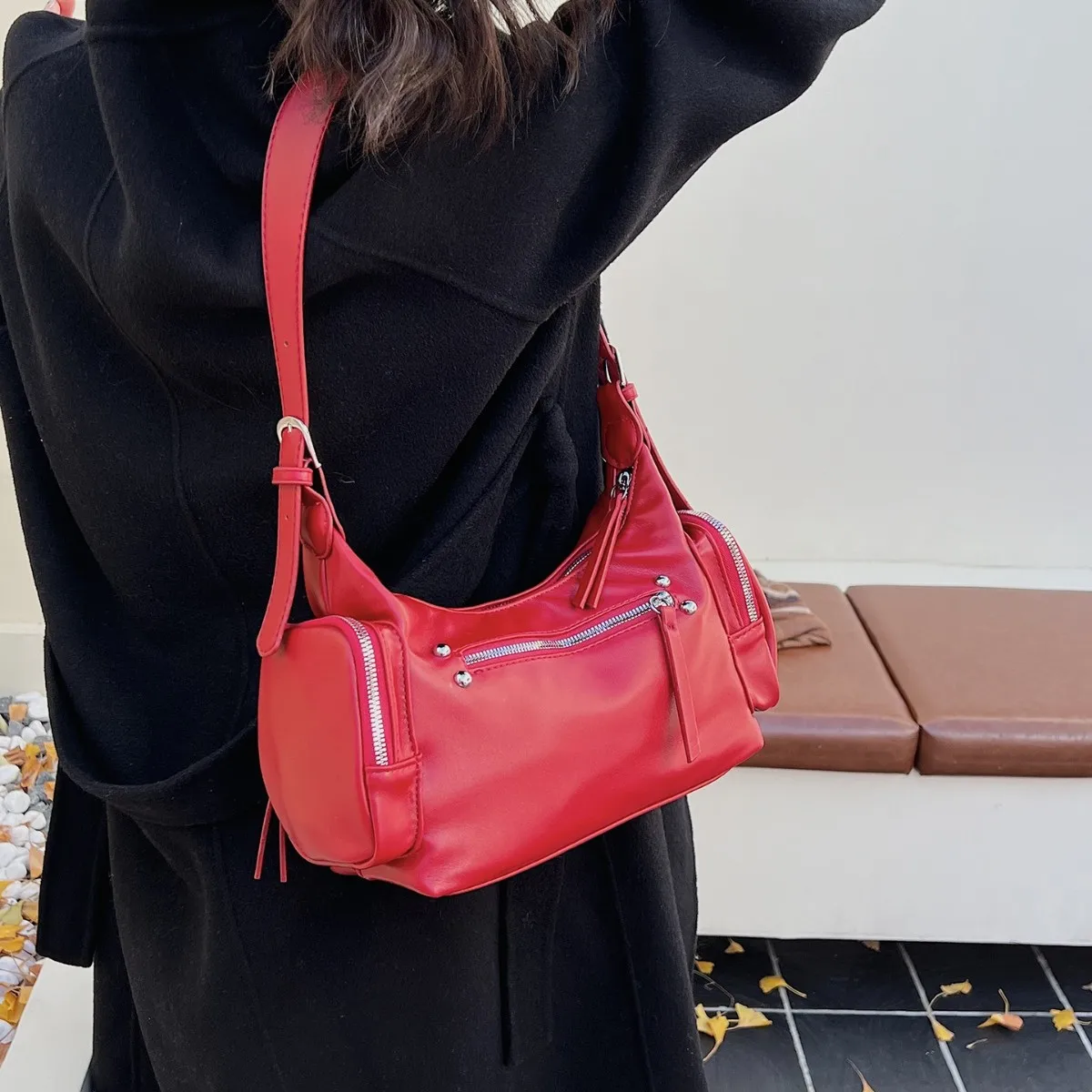 

2025 Multi-Pocket Underarm Bag, Zipper Shoulder Purse for Women, Casual Commuter Crossbody, Versatile Day to Night Tote Textured