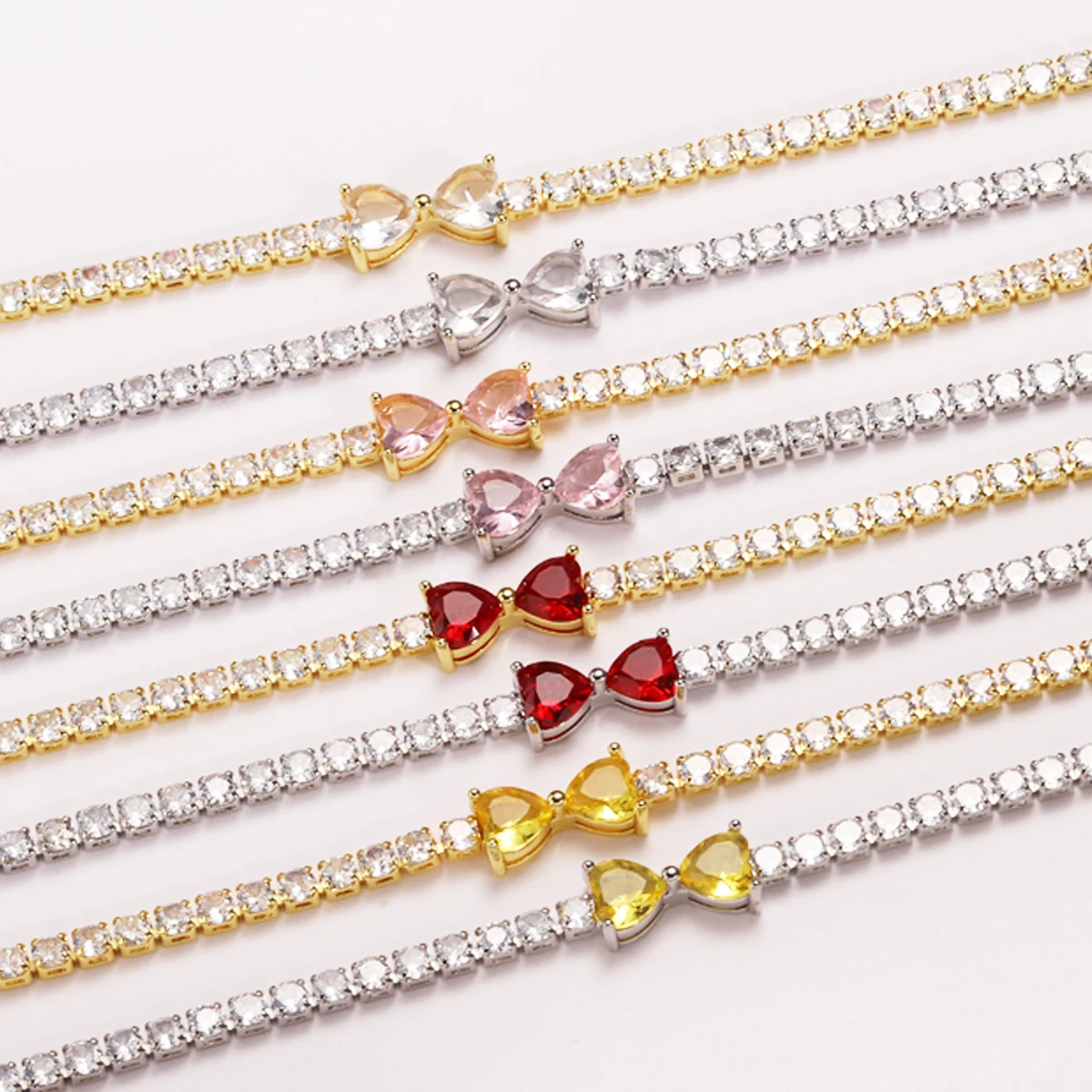 Hochwertiges Schleifenarmband für Damen, funkelndes Luxus-Kristall-Zirkonia-Armband, Damenschmuck-Geschenk.
