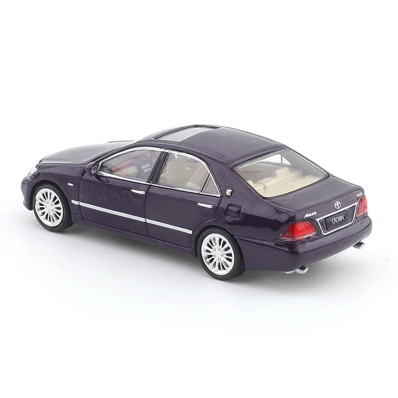 JKM 1/64 Toyota Crown 12th Generation Sedan Diecast Automotive Model Ornaments Cas Toys Gift Decorations