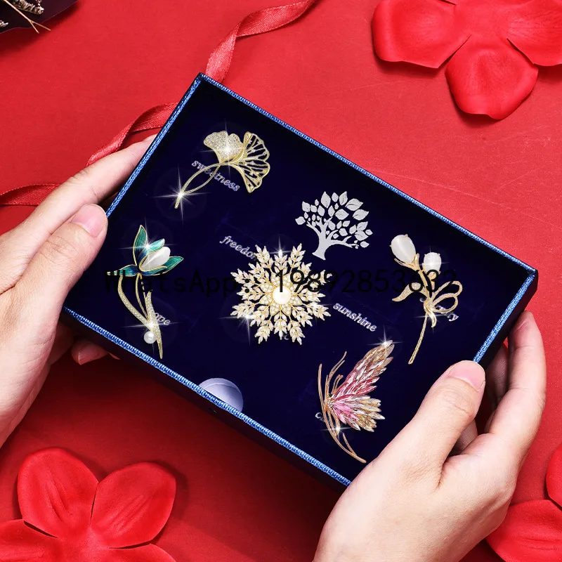 FS brooch premium sense light luxury niche brooch set high-end butterfly brooch pin birthday gift