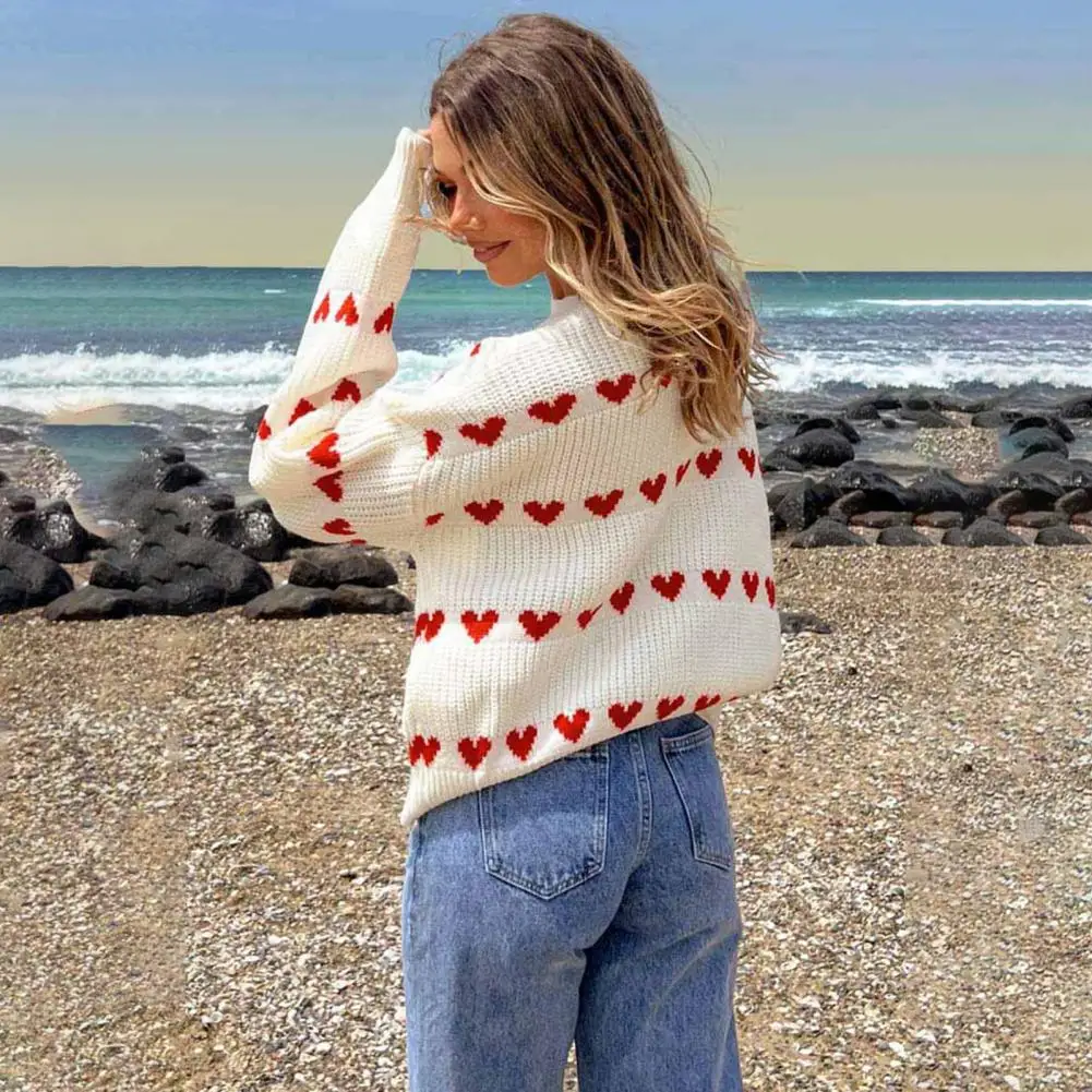 Round Neck Women Sweater Heart Pattern Knitting Women's Sweater with Ribbed Trim Loose Fit Round Neck Pullover for Daily Wear