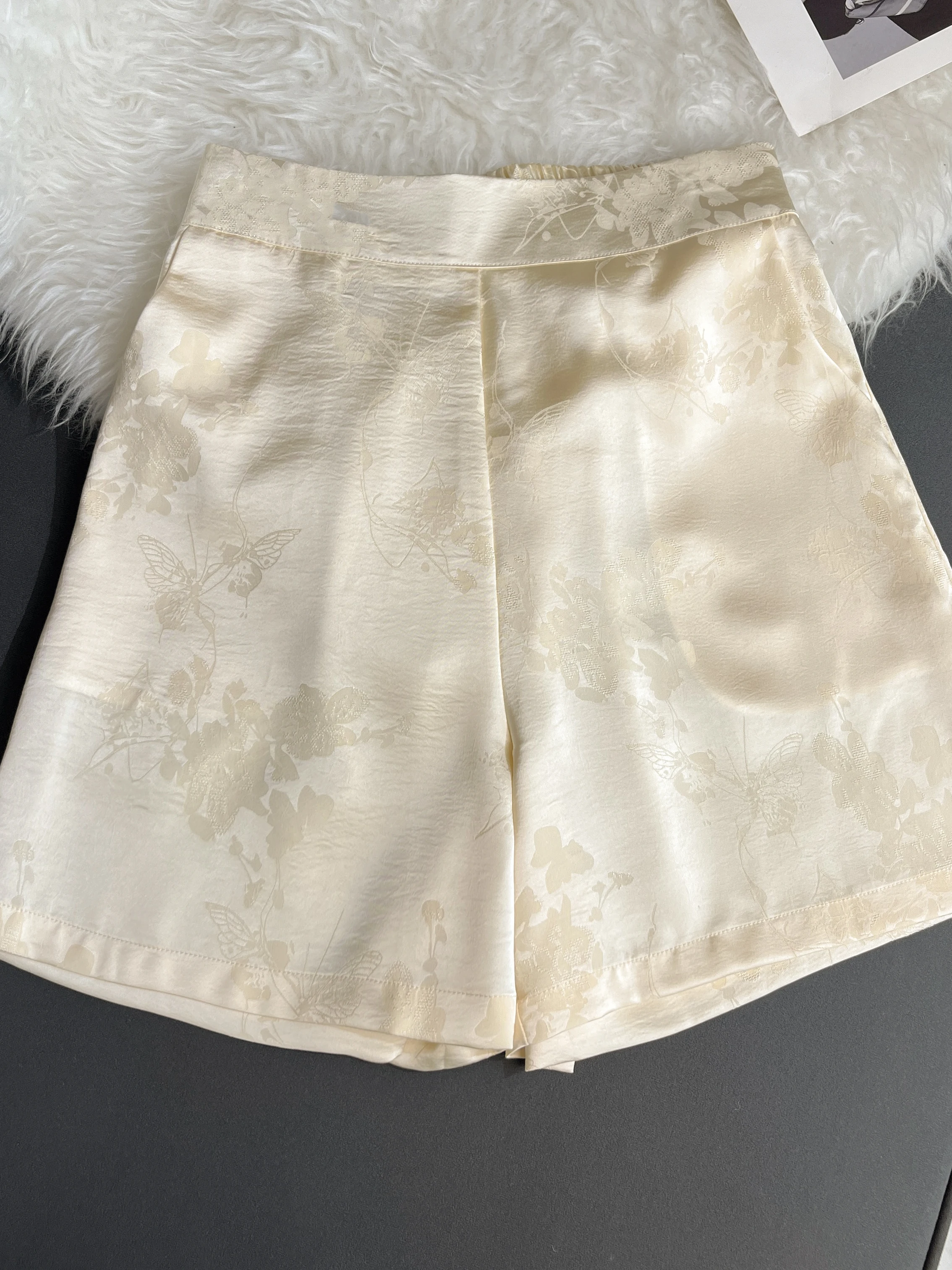 Fashionable High-Waist Embroidered Short Pants Women's New Chinese Style Slimming Casual Pants Summer 2026 Trendy All-Match