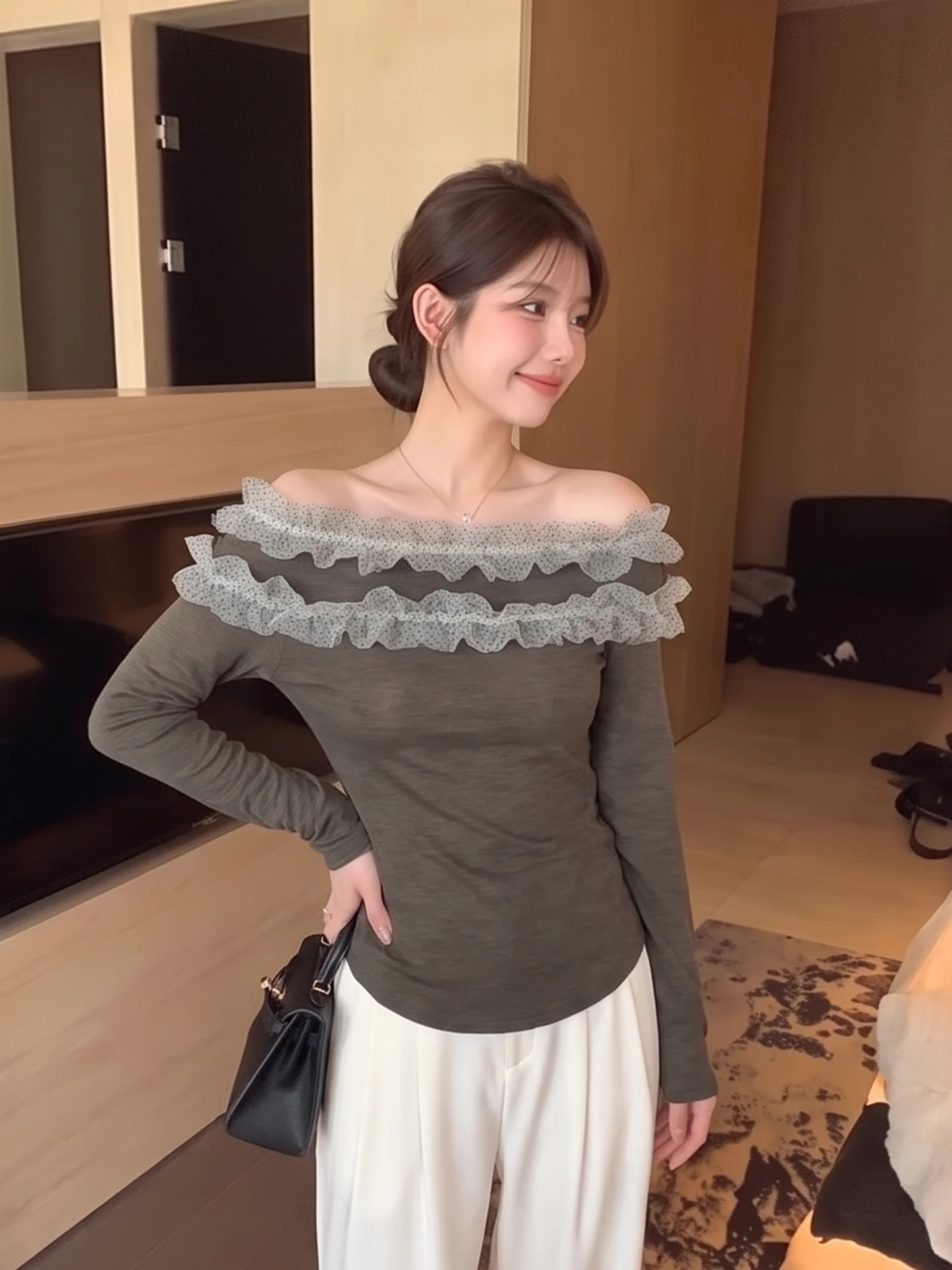 Lace Splice Long Sleeve T-Shirt Women's Autumn Shoulder Bows Slimming Bared Shoulder Top Commute Style Korean Version Slim Fit