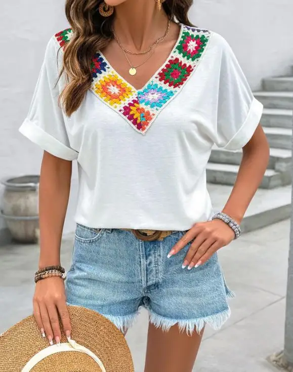 

Women's T-Shirt 2026 Summer New Fashionable Ethnic Embroidery Splicing V-Neck Casual Versatile Daily Slim Short Sleeved T-Shirt