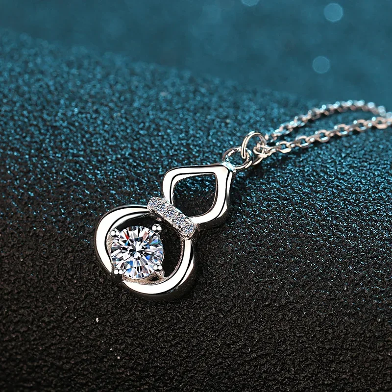 Vintage Inspired Design Platinum PT950 Gourd Neck Chain 0.5ct Moissanite Pendant Necklace for Women Fine Jewelry Party Gifts