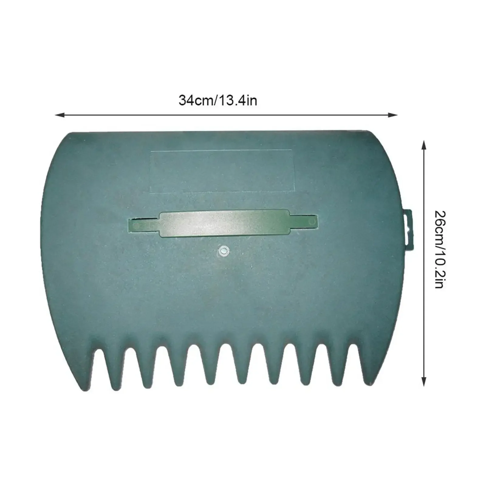 Foglie leggere, rastrelli a mano, raccolta della spazzatura manuale per tagliare l'erba dei rifiuti