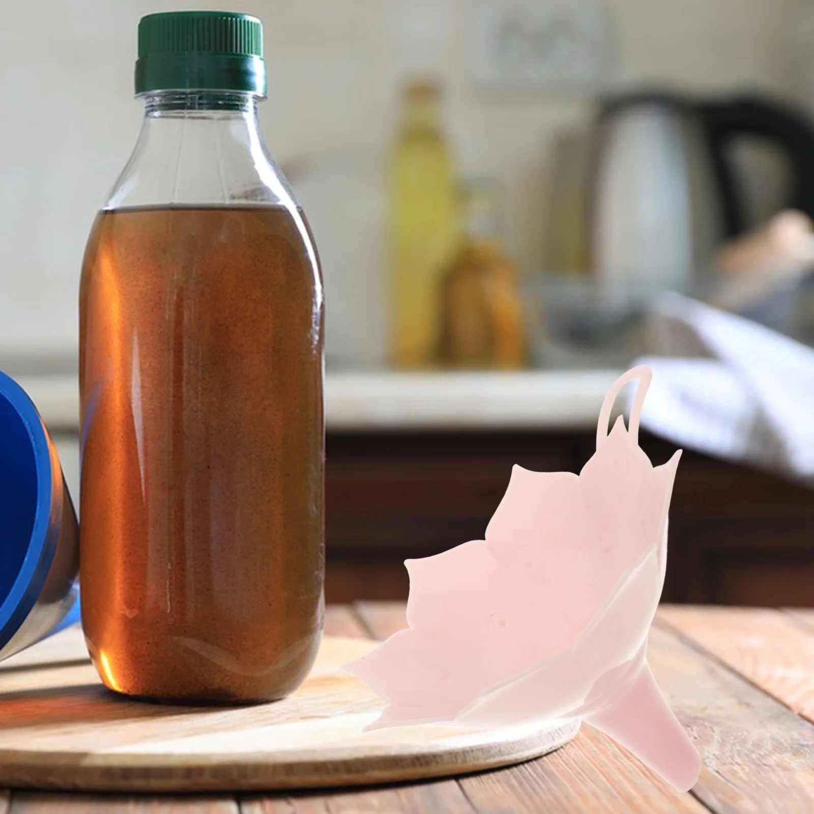 

Wide Mouth Kitchen Plastic Funnel Large Capacity Lotus Flower Water Filling Bottles Cooking Liquid Funnel
