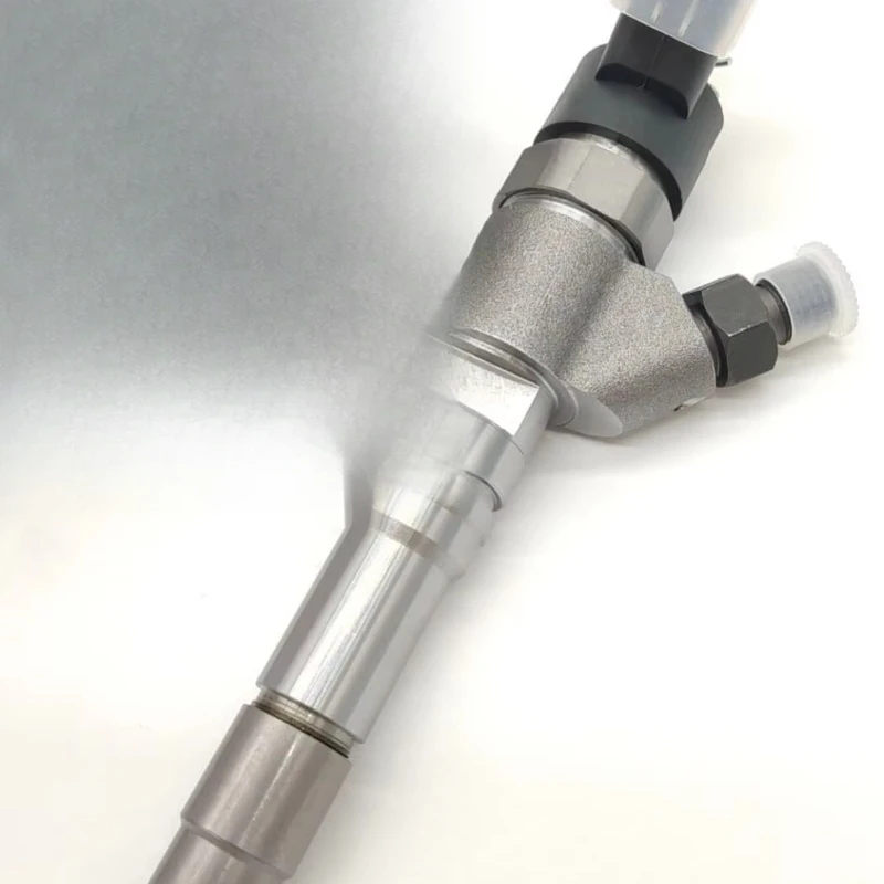 The injectors of the PENTA engine 0445120552