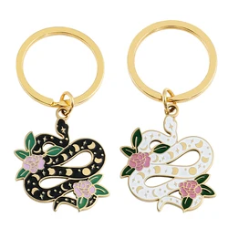 Fashion Black White Snake Enamel Keychains Cute Animal Metal Pendant Keyrings Couple Car Keyholders Gifts for Women Men
