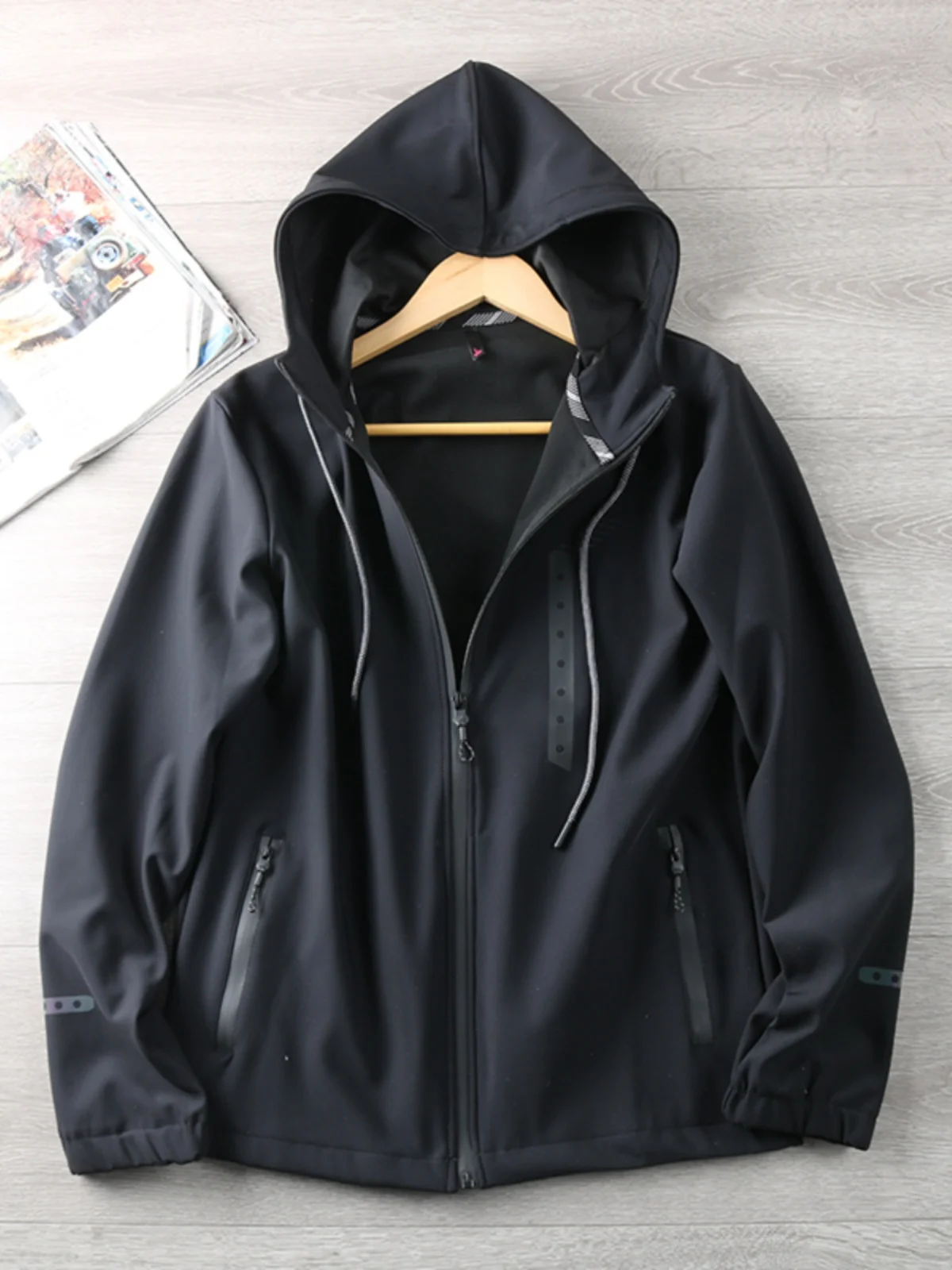 

Водостойкий тонкий уличный весенне-летний мужской спортивный открытый кардиган с капюшоном Jaet, высокомолекулярный лазерный дизайн, молния Sl...