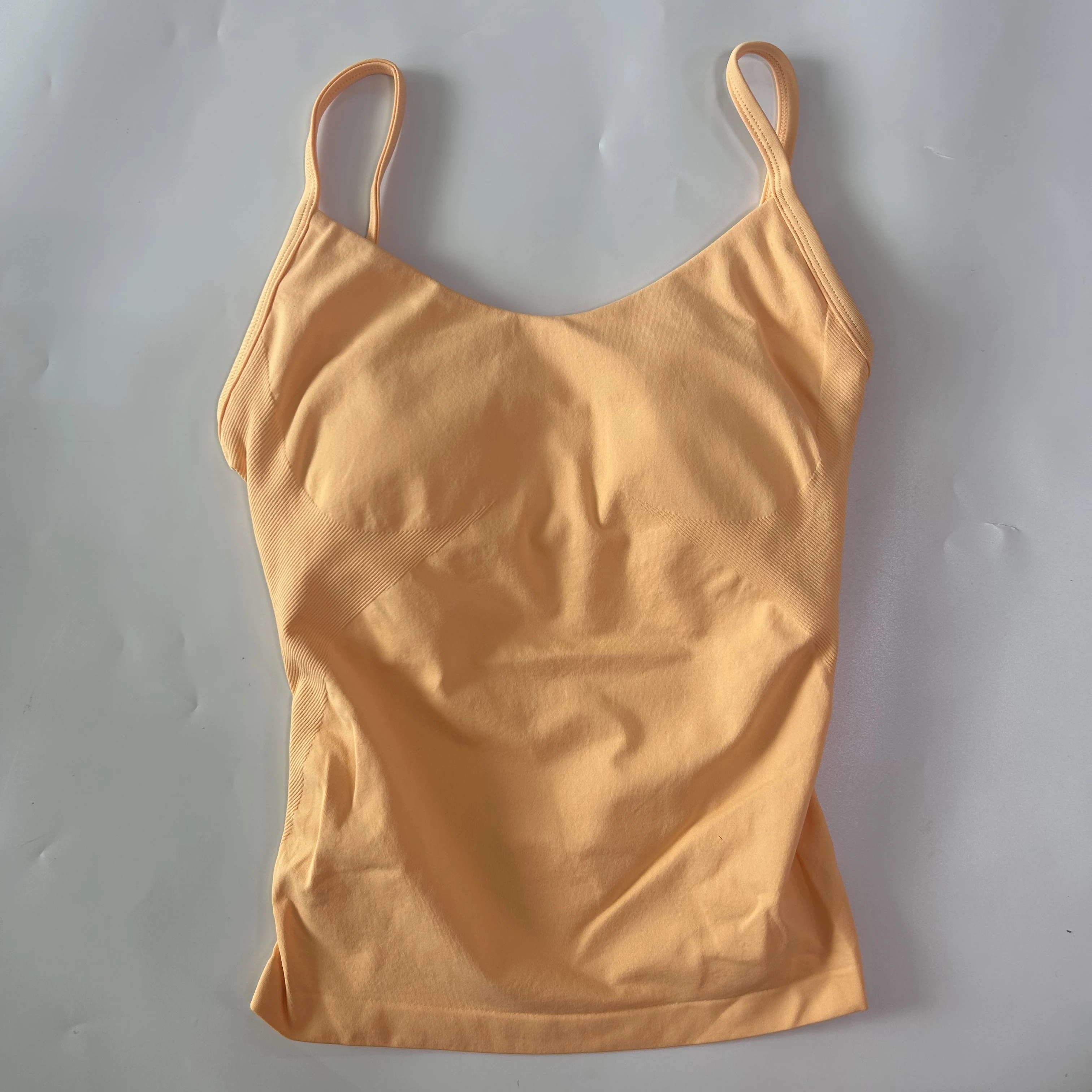 Pericic Damen-Top mit Rundhalsausschnitt, nahtloses, langes Sport-Top, Fitness- und Yoga-Oberteil mit integrierten BH-Einlagen, Lauf- und Trainingskleidung, Tanktop. – Detail 10