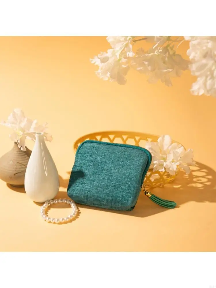 

Travel Jewelry Case Multi Layer Protections Soft Interior Tassels Zipper Decorative Closure 964A