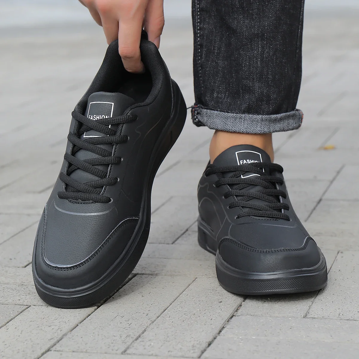 

Men Shoes Skateboarding PU Leather Casual Shoes Light Breathable Flats Leisure Male Vulcanized Shoes Walking Sneakers Size 39-46