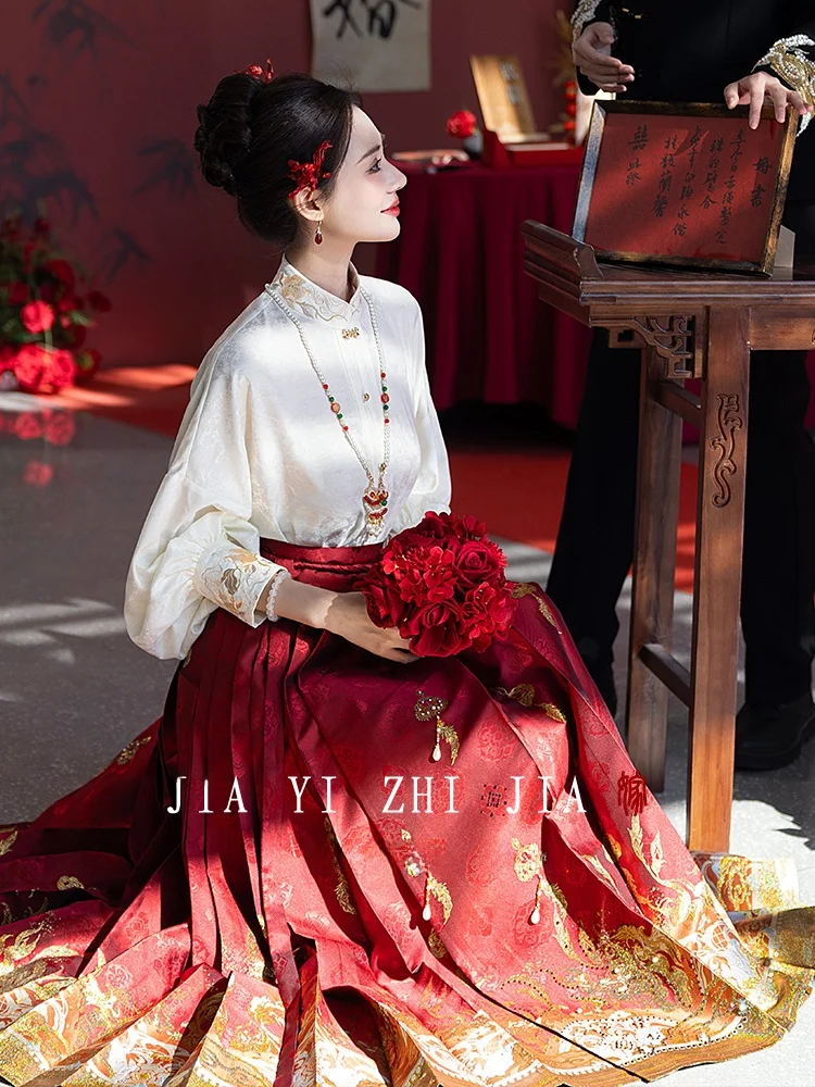 

New 2026 Chinese Style Wedding Dress Set Heavy Embroidery Slimming Wedding Ceremony Dress Women's Hanfu Traditional Chinese C...